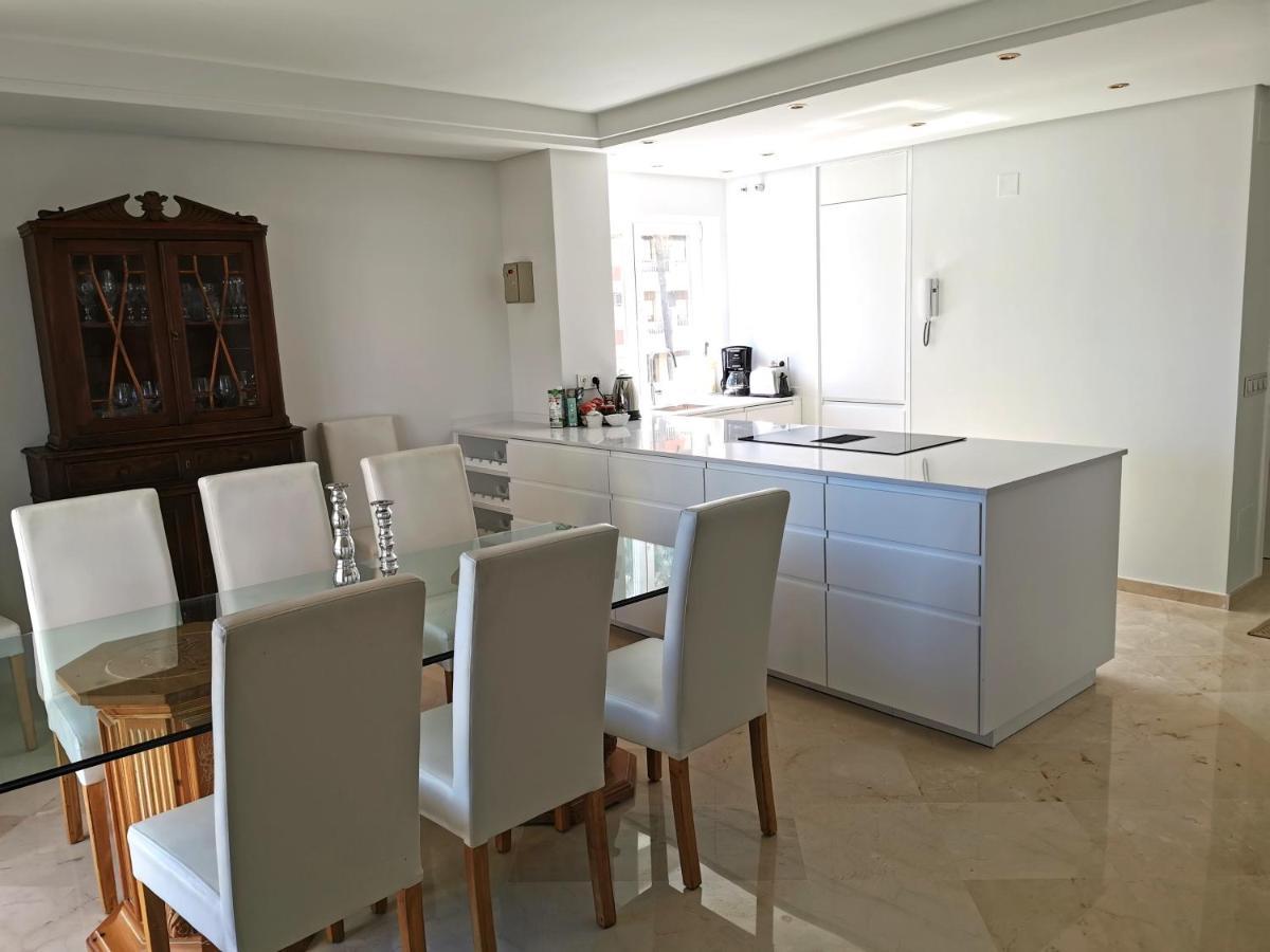 Apartment Downtown Next To The Sea Marbella